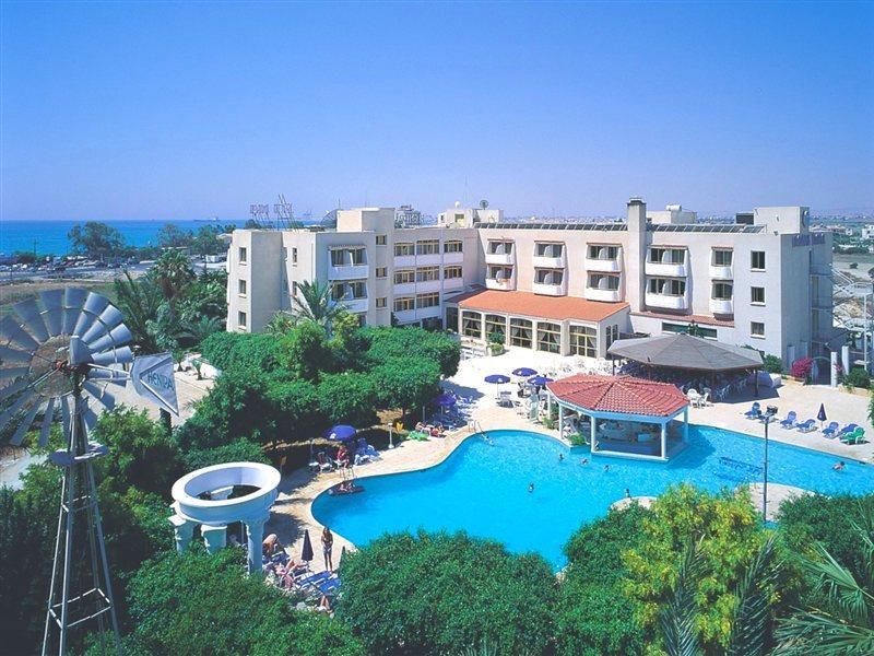Crown Resorts Henipa Ларнака Экстерьер фото